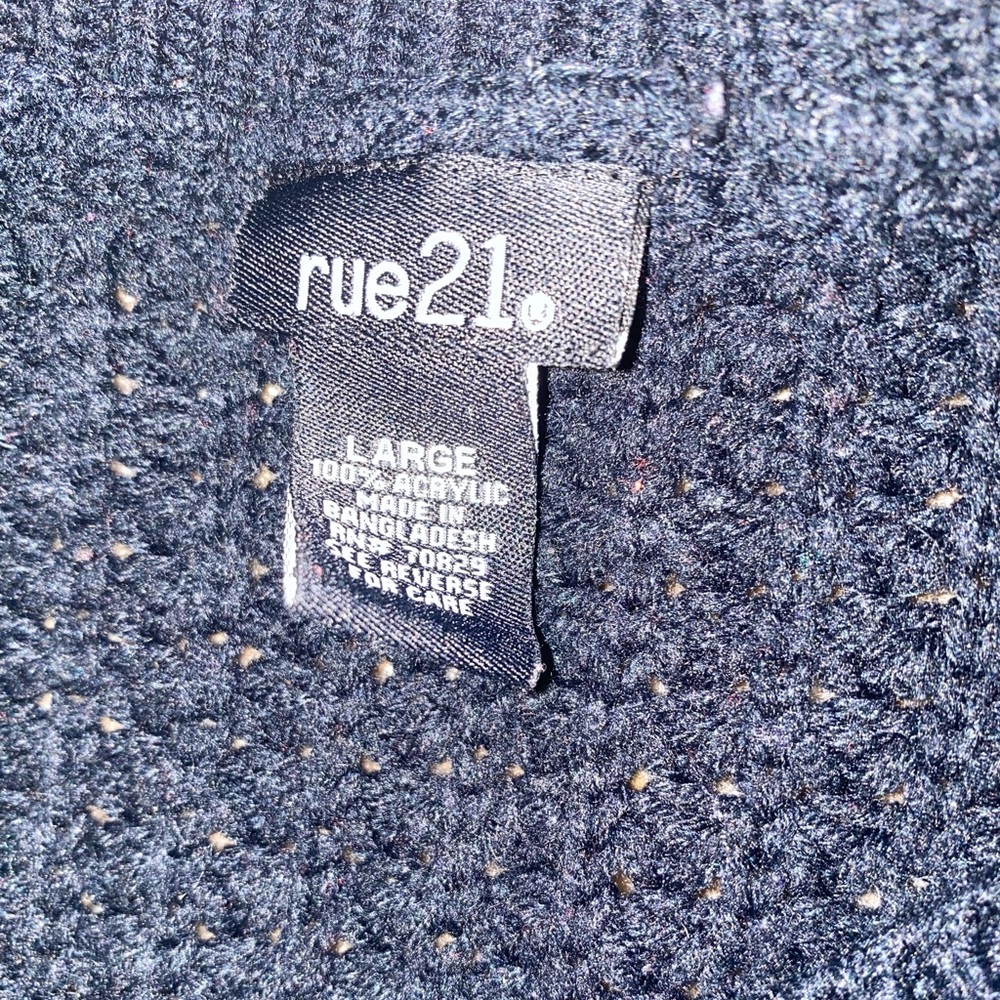 Black Sweater (Rue21) - Picture 3 of 3